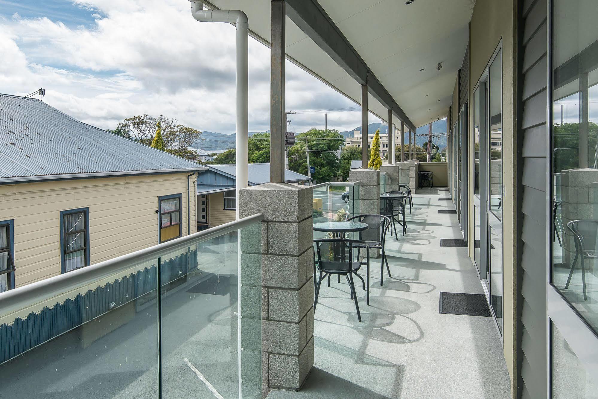 Dupont Motels Lower Hutt Exterior photo